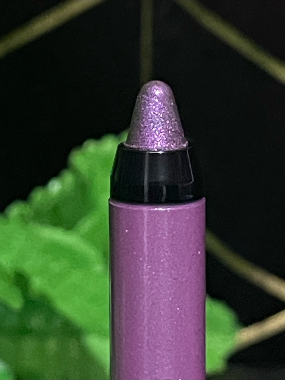 NIB MAC Dazzlelips Crayon - Lunar Violet - Picture 3 of 8